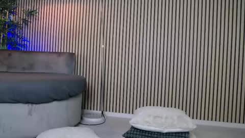 erikarossee online show from December 2025 06:07:01 AM