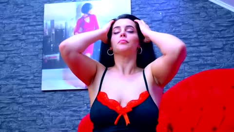 Erika online show from November 2025 02:49:02 PM