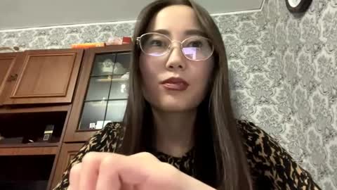 Snapshot of erinnthurmond chatting on May 2026 04:59:02 PM Luna online show from May 2026 04:59:02 PM
