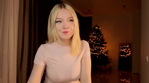 Snapshot of erlenbayer chatting on February 2026 08:18:01 PM Chanel online show from February 2026 08:18:01 PM