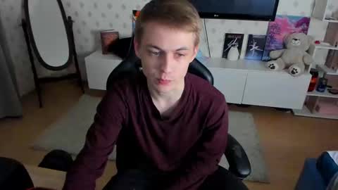 Max online show from February 2025 01:27:02 AM