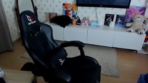 Max online show from February 2025 05:05:01 AM