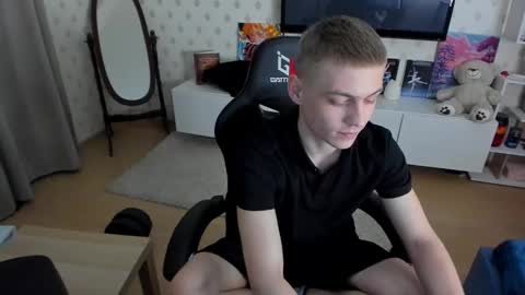 Max online show from February 2025 01:56:01 AM