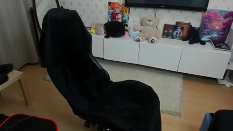 Max online show from November 2025 11:04:02 PM