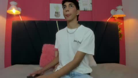 ero_boy40 online show from August 2026 01:14:01 PM