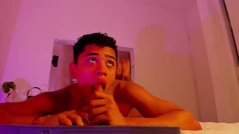 Snapshot of eros_wild chatting on March 2025 06:40:02 AM eros_wild online show from March 2025 06:40:02 AM