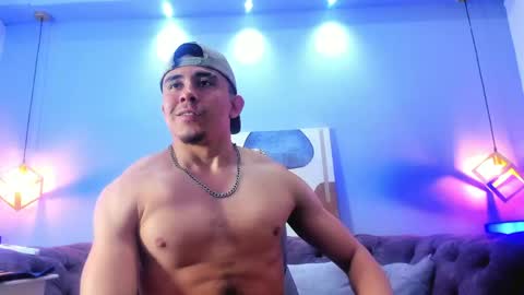 Snapshot of eross_santy chatting on June 2026 01:28:02 PM Eross online show from June 2026 01:28:02 PM