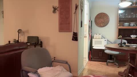 eros online show from February 2025 01:58:02 AM