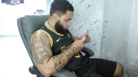 Snapshot of eroticoblack chatting on May 2026 04:07:02 AM Eroticoblack online show from May 2026 04:07:02 AM