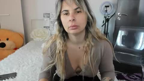 eroticsensualkitty4u online show from November 2025 09:41:01 AM