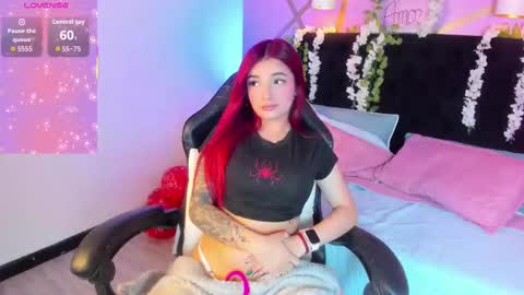 Snapshot of erotik_scarlett chatting on November 2025 01:32:02 PM erotik scarlett online show from November 2025 01:32:02 PM