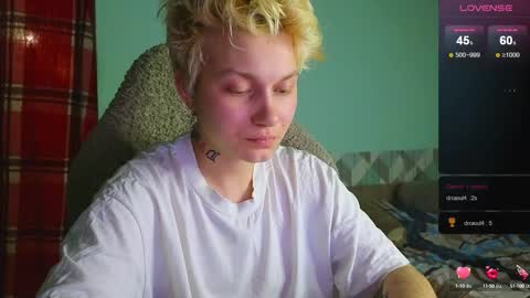 esajukyy online show from December 2024 01:00:02 PM