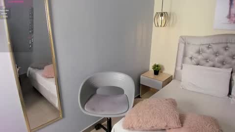 Escarlet online show from March 2026 11:46:02 AM