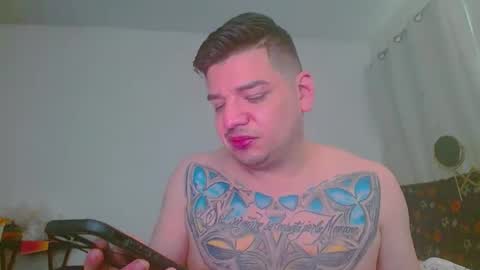 escodamus12 online show from January 2025 11:39:02 PM