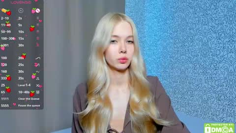 Snapshot of eshcka chatting on May 2026 05:02:01 AM Megan and Brad online show from May 2026 05:02:01 AM
