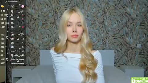 Snapshot of eshcka chatting on July 2026 05:11:01 AM Megan and Brad online show from July 2026 05:11:01 AM