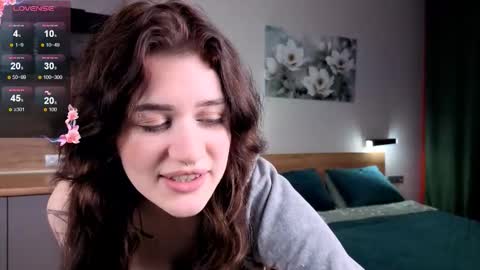 EshleGreen online show from November 2025 02:34:02 PM