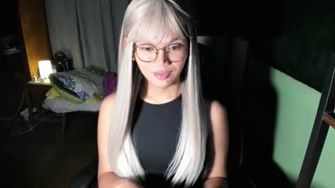 Chelliane online show from October 2025 02:01:01 AM