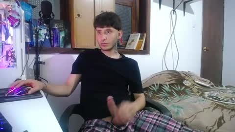 Esteban online show from December 2024 08:41:02 AM