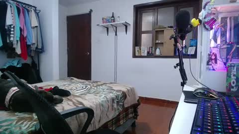 Esteban online show from December 2024 02:55:01 AM