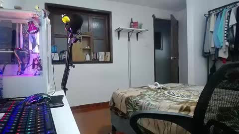 Esteban online show from December 2024 02:29:02 AM