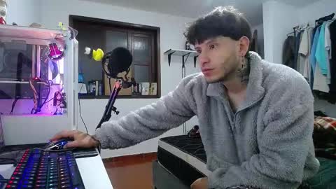 Esteban online show from January 2025 04:12:01 AM