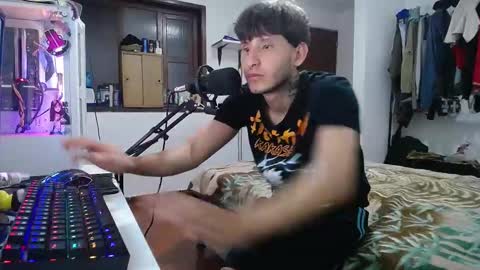 Esteban online show from January 2025 04:15:01 AM