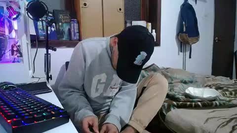 Esteban online show from January 2025 04:48:01 AM