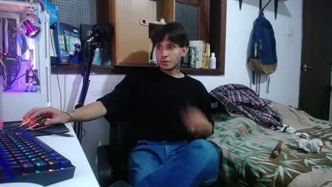 Esteban online show from February 2025 03:44:01 AM