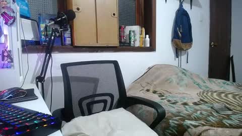 Esteban online show from February 2025 07:37:01 AM