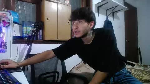 Esteban online show from February 2025 03:18:02 AM