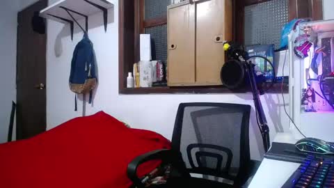 Esteban online show from February 2025 09:16:02 AM