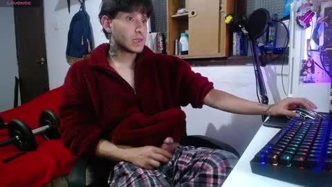 Esteban online show from February 2025 12:32:02 PM