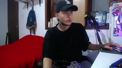 Esteban online show from February 2025 10:48:01 PM