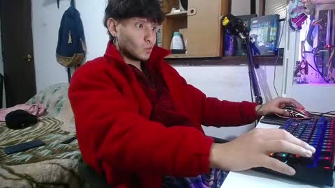 Esteban online show from February 2025 06:23:01 PM