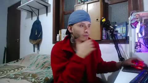 Esteban online show from March 2025 03:29:01 AM