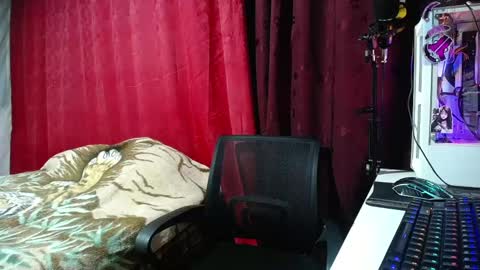 Esteban online show from March 2025 05:13:01 AM