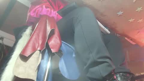 Eskela911 online show from April 2026 08:04:02 AM