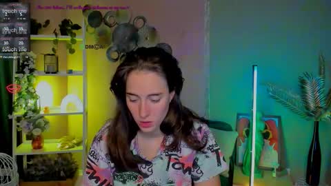 Snapshot of esma_shine chatting on October 2025 01:58:02 AM esma_shine online show from October 2025 01:58:02 AM