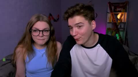 Snapshot of esma_shine chatting on October 2025 07:10:02 PM esma_shine online show from October 2025 07:10:02 PM