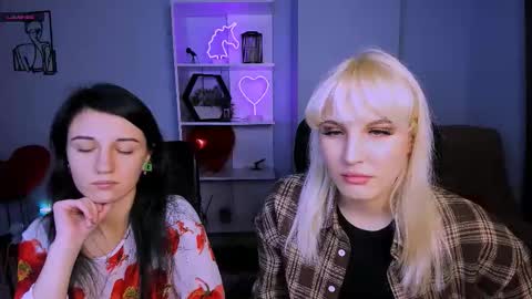 Snapshot of esma_shine chatting on November 2025 08:08:02 PM esma_shine online show from November 2025 08:08:02 PM