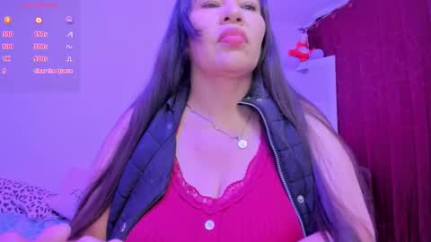 esme online show from September 2025 11:01:02 AM