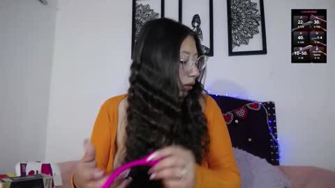 Esmeralda online show from March 2026 12:11:01 PM