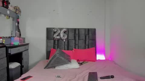 Perla online show from February 2026 04:52:02 AM