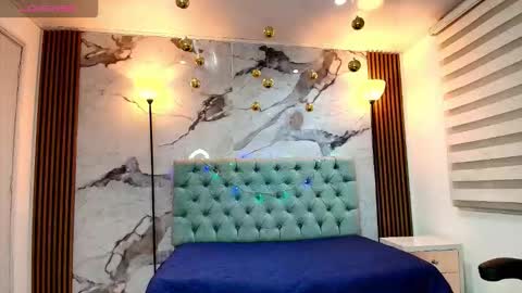 Snapshot of esmeraldachantre chatting on December 2025 11:36:02 AM Esmeralda online show from December 2025 11:36:02 AM