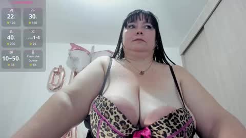 Esmeralda online show from October 2025 10:32:01 PM