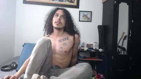 Esnider online show from July 2026 10:45:01 PM