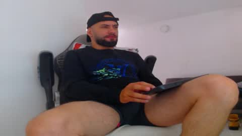 Snapshot of esteban7984068 chatting on September 2025 02:21:01 PM esteban online show from September 2025 02:21:01 PM