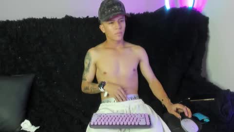 esteban__777 online show from February 2026 03:01:01 AM