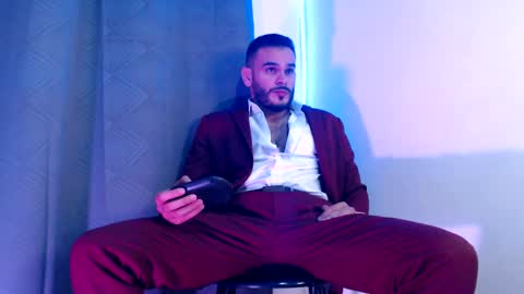 Snapshot of esteban_fer chatting on December 2024 11:45:02 AM Esteban Fernandez online show from December 2024 11:45:02 AM